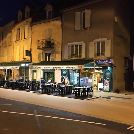 Ravissant Duplex Meuble Tout Confort Hyper Centre St Cere 4 Pers Lit Bb Wifi Gratuit Saint-Céré المظهر الخارجي الصورة