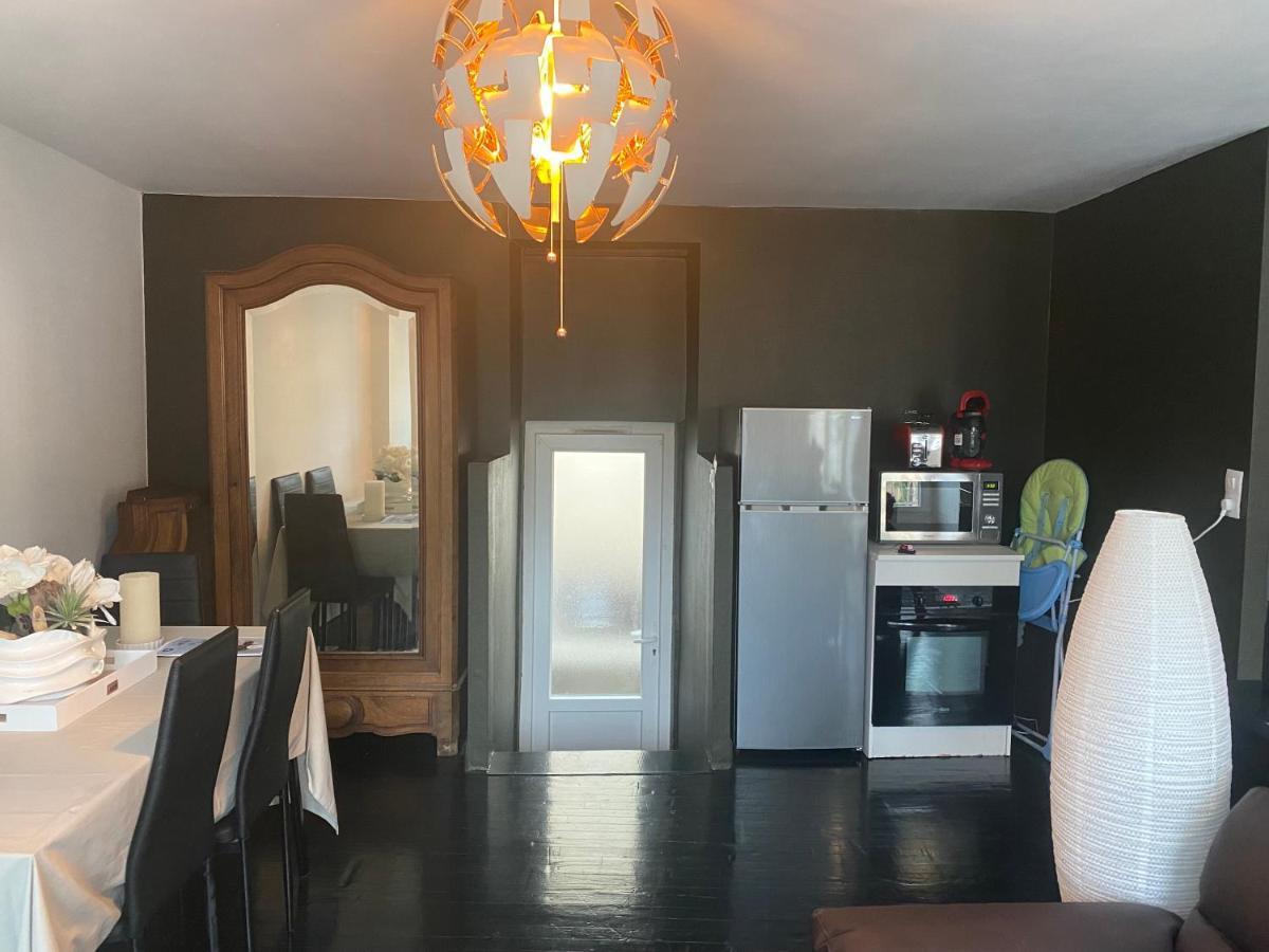 Ravissant Duplex Meuble Tout Confort Hyper Centre St Cere 4 Pers Lit Bb Wifi Gratuit Saint-Céré المظهر الخارجي الصورة